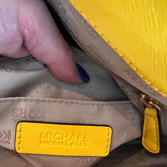 Michael Kors Jet Set Large Leather Pocket Tote Bag - Picture 4 of 12